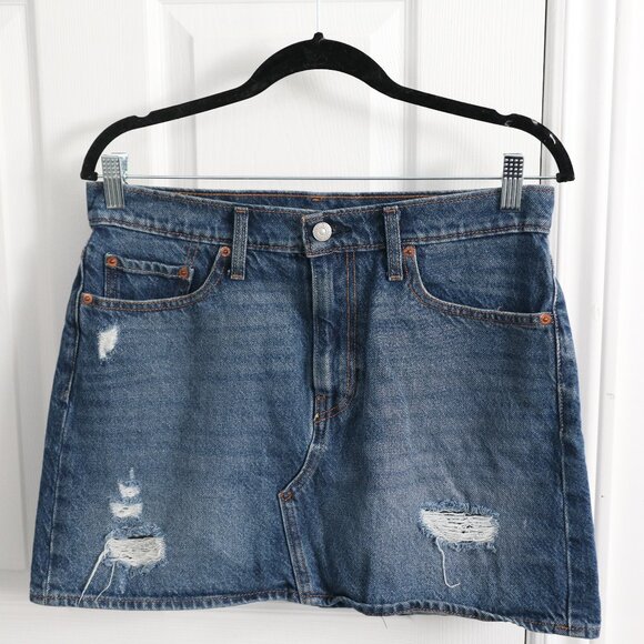 LEVI's Denim Mini Skirt - Picture 2 of 6